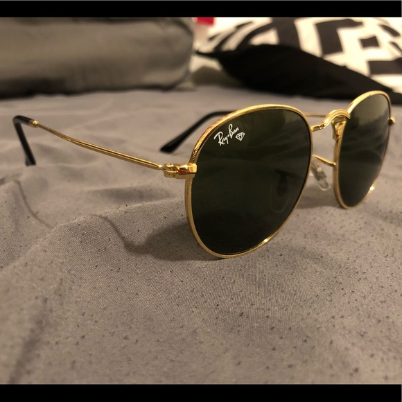 ROUND METAL LEGEND GOLD Sunglasses in Silver and Dark Grey  Rayban Classic Round Metal